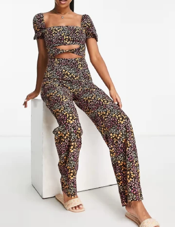 Salopeta the frolic, floral print