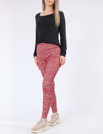 
						Colanti Vero Moda, rosu