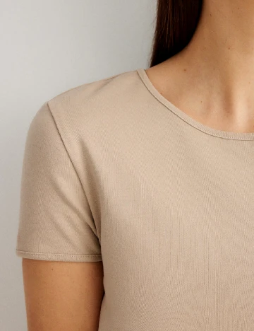 Tricou Reserved, crem