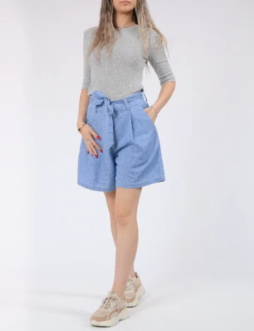 Pantaloni scurti Vero Moda, albastru Albastru