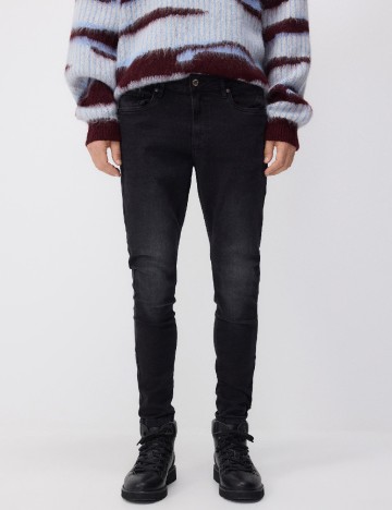 
						Blugi Reserved, negru