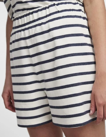 Pantaloni scurti Pieces, ecru Alb