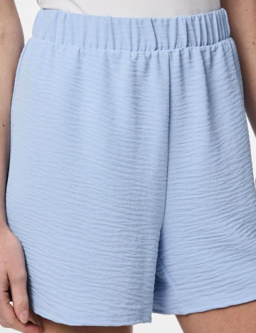 Pantaloni scurti Pieces, bleu