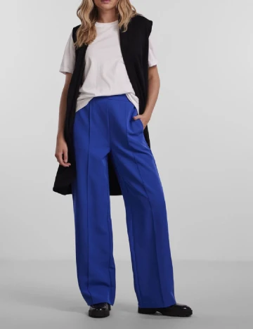 Vesta Pieces, negru