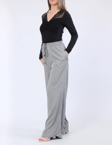 Pantaloni Vero Moda, gri