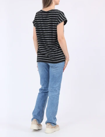 Tricou Pieces, negru