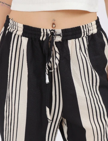 Pantaloni Pieces, bej/negru