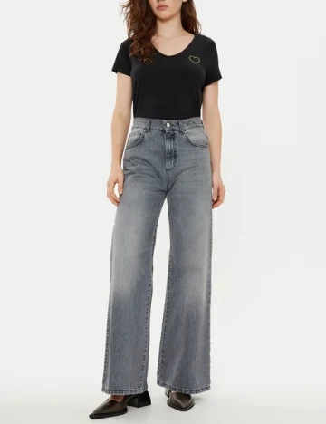 Tricou Pieces, negru