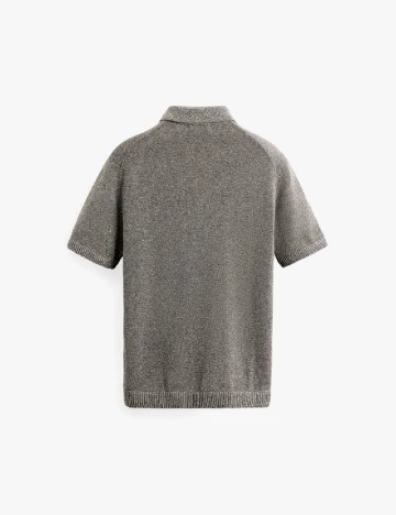 Tricou Zara, maro