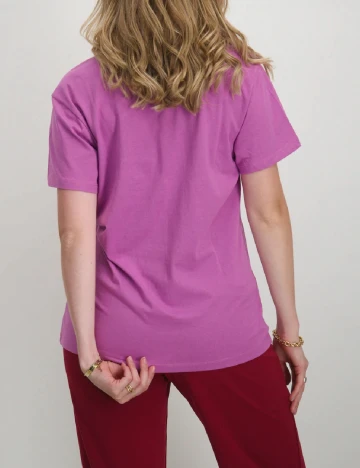 Tricou Only, mov