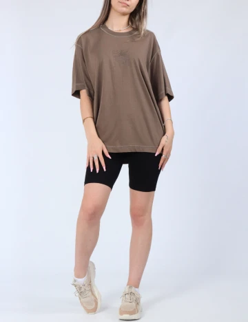 Tricou Only, maro