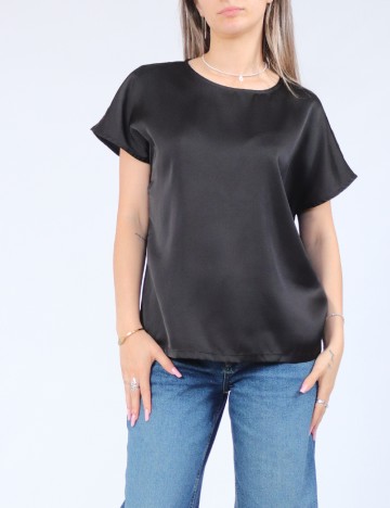 
						Tricou Pieces, negru