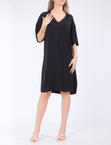 
						Rochie scurta Vila, negru