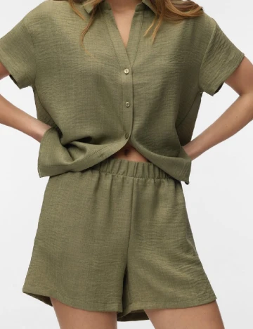 Pantaloni scurti Vero Moda, verde