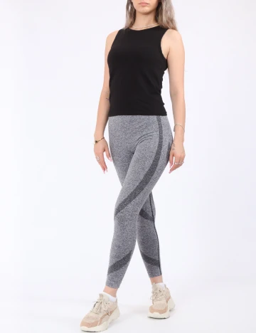 Maiou Pieces, negru