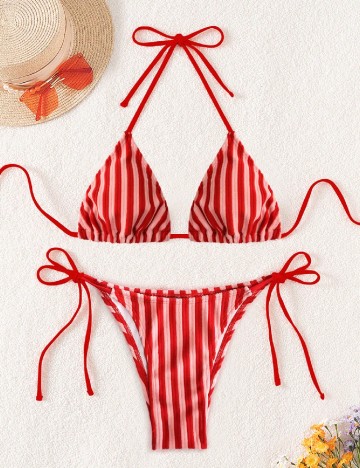 
						Costum de baie SHEIN, roz