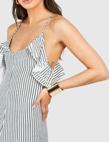 Rochie lunga Boohoo, alb