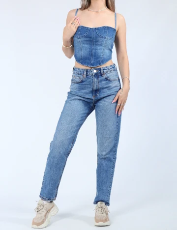 Top PRETTYLITTLETHING, albastru Albastru