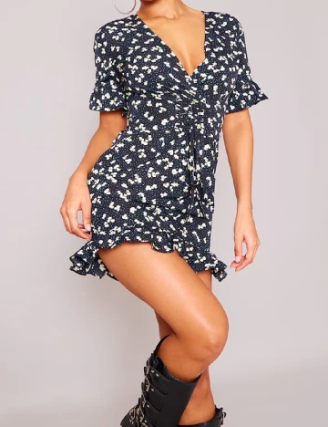 Rochie scurta PRETTYLITTLETHING, negru