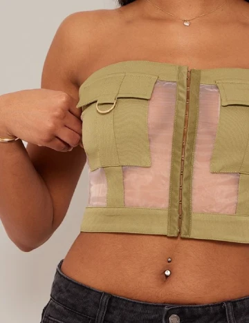 Top PRETTYLITTLETHING, verde Verde
