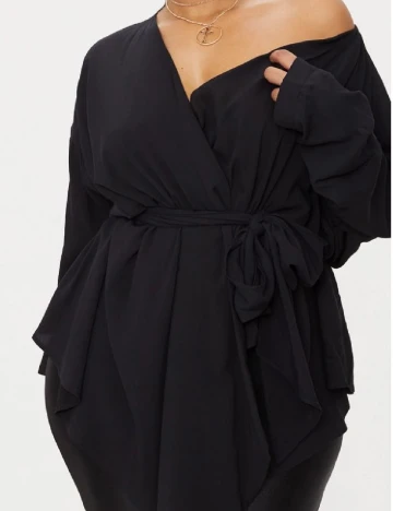 Camasa PRETTYLITTLETHING Plus Size, negru Negru