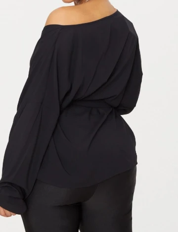Camasa PRETTYLITTLETHING Plus Size, negru Negru