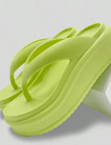 Slapi SHEIN, verde