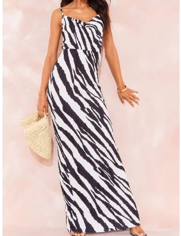 Rochie lunga PRETTYLITTLETHING, negru Negru