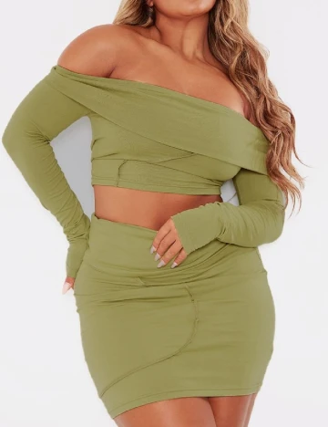Top PRETTYLITTLETHING, verde