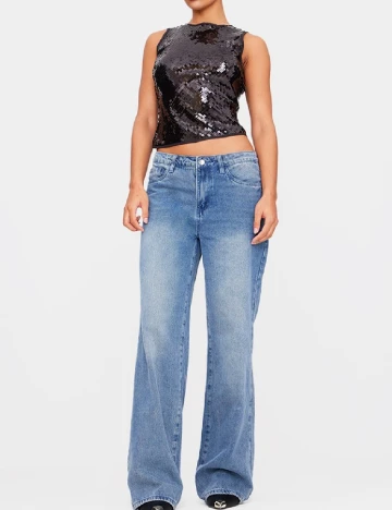 Top PRETTYLITTLETHING, negru Negru