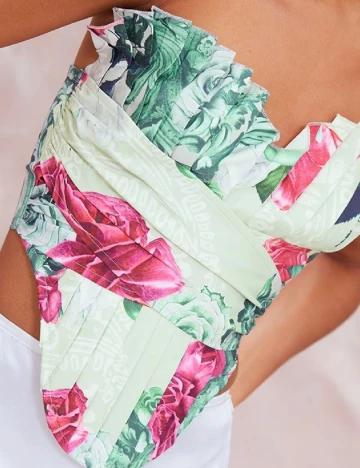 Top PRETTYLITTLETHING, verde Verde