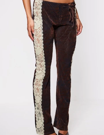 Pantaloni PRETTYLITTLETHING, maro