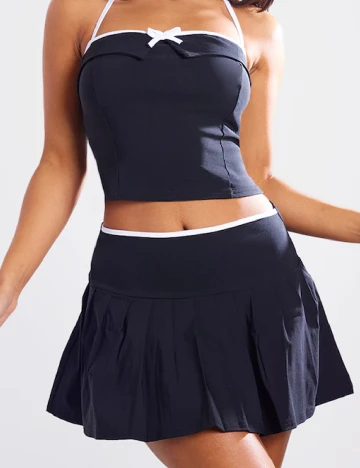Fusta PRETTYLITTLETHING, negru Negru