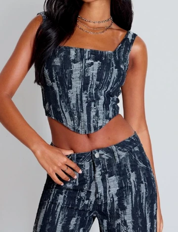 Top PRETTYLITTLETHING, negru Negru