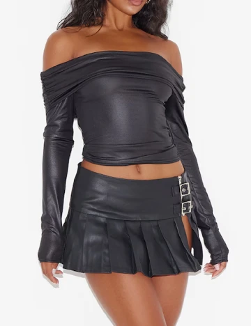 Top PRETTYLITTLETHING, negru Negru
