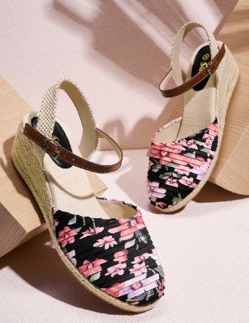 
						Sandale SHEIN, floral print