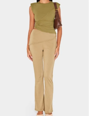 Maiou PRETTYLITTLETHING, verde Verde