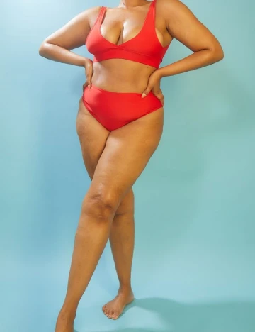 Chilot de baie PRETTYLITTLETHING Plus Size, rosu