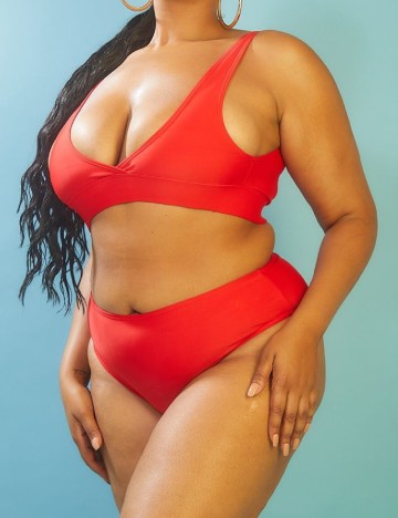 Chilot de  baie PRETTYLITTLETHING Plus Size, rosu