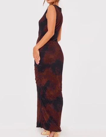 Rochie lunga PRETTYLITTLETHING, negru/maro