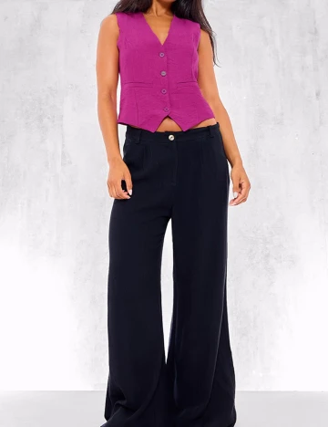 Vesta PrettyLittleThing, mov Mov