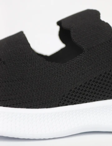 Adidasi SHEIN, negru