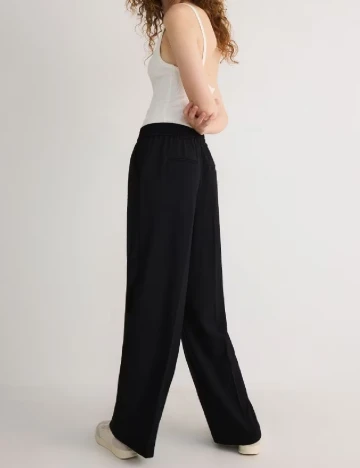 Pantaloni Reserved, negru Negru