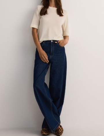 
						Bluza Reserved, crem