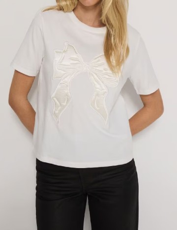 
						Tricou Reserved, alb