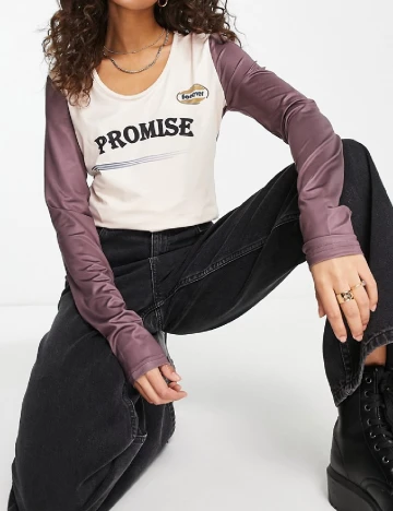 Bluza Urban Revivo, crem/mov Mov
