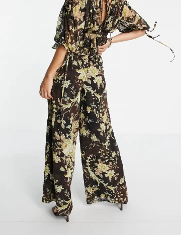 Pantaloni ASOS, maro Verde