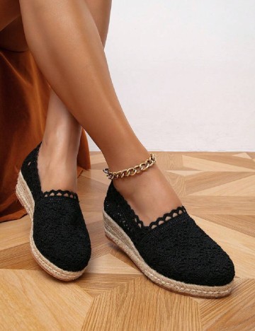 
						Espadrile SHEIN, negru