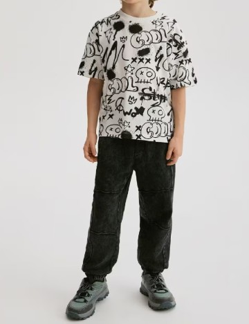 
						Pantaloni Reserved, negru