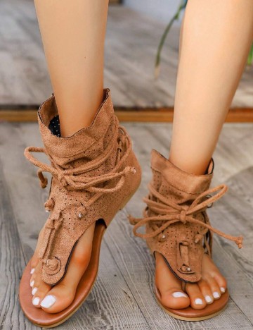 
						Sandale SHEIN, maro